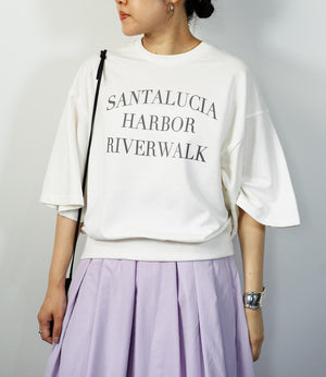 フレア袖レタリングTシャツ