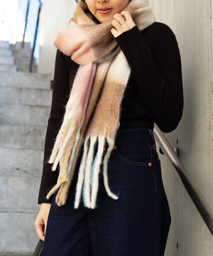 ボリュームフリンジマフラー