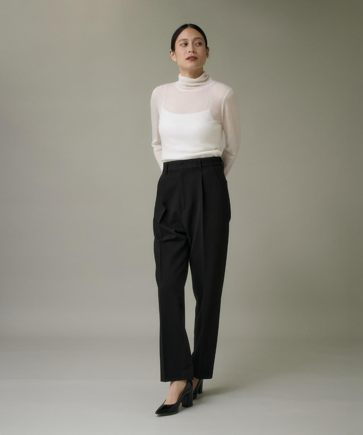 ハイネックニットプルオーバー《Melty air wool》