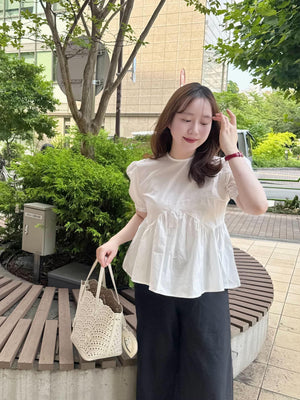 半袖パフスリーブブラウス