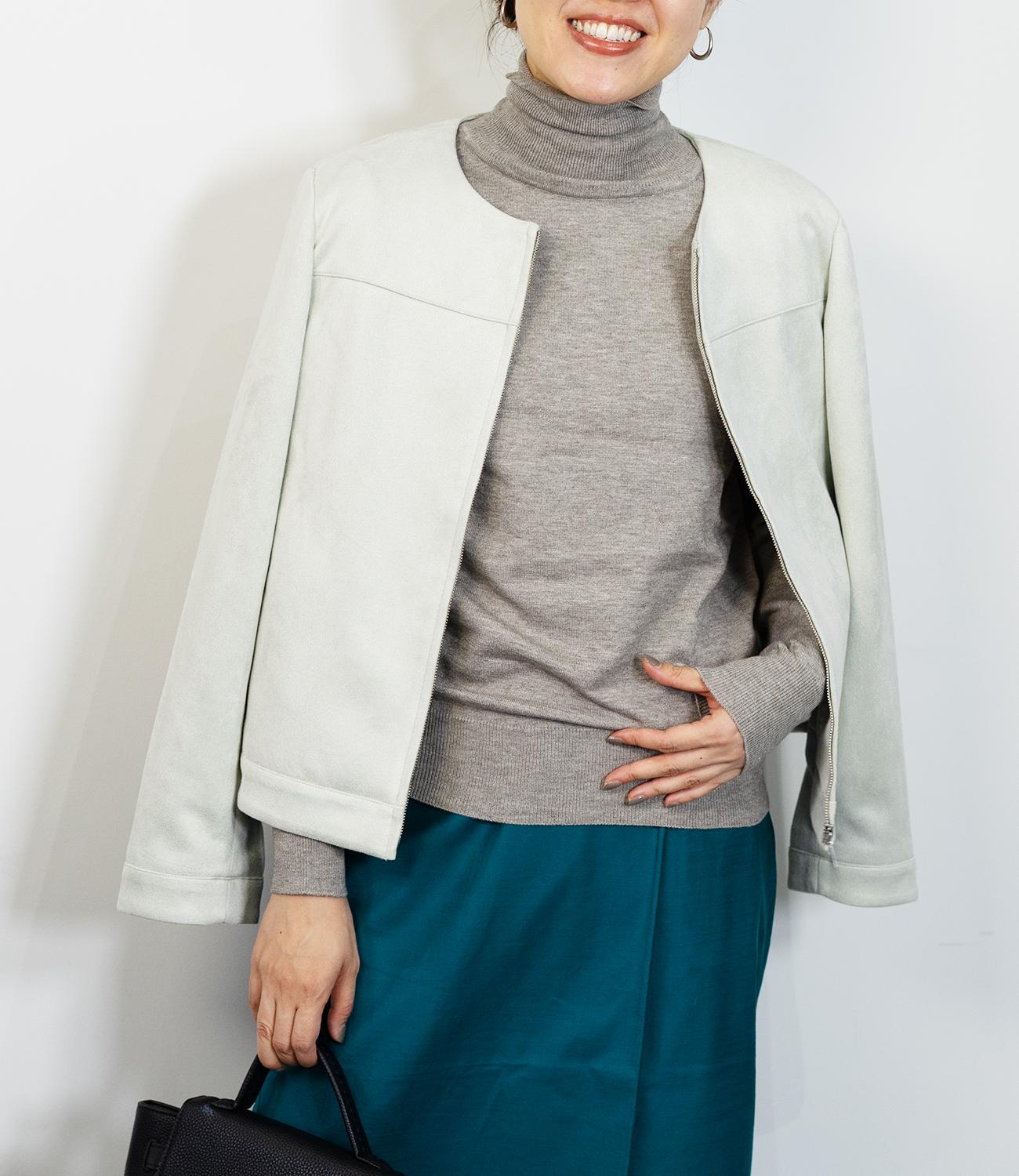 タートルネックソフトニット