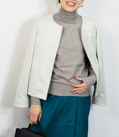 タートルネックソフトニット