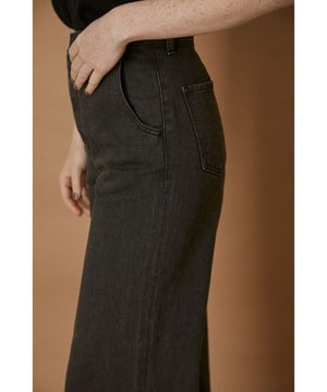 Low-waist-straight-denim