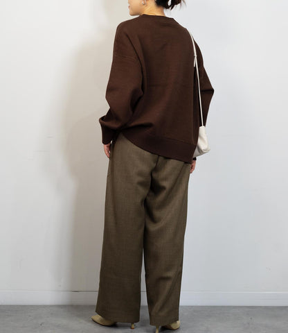 ジャガードロゴニット