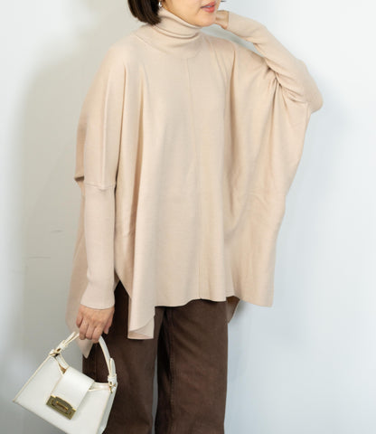 ハイネックポンチョニット