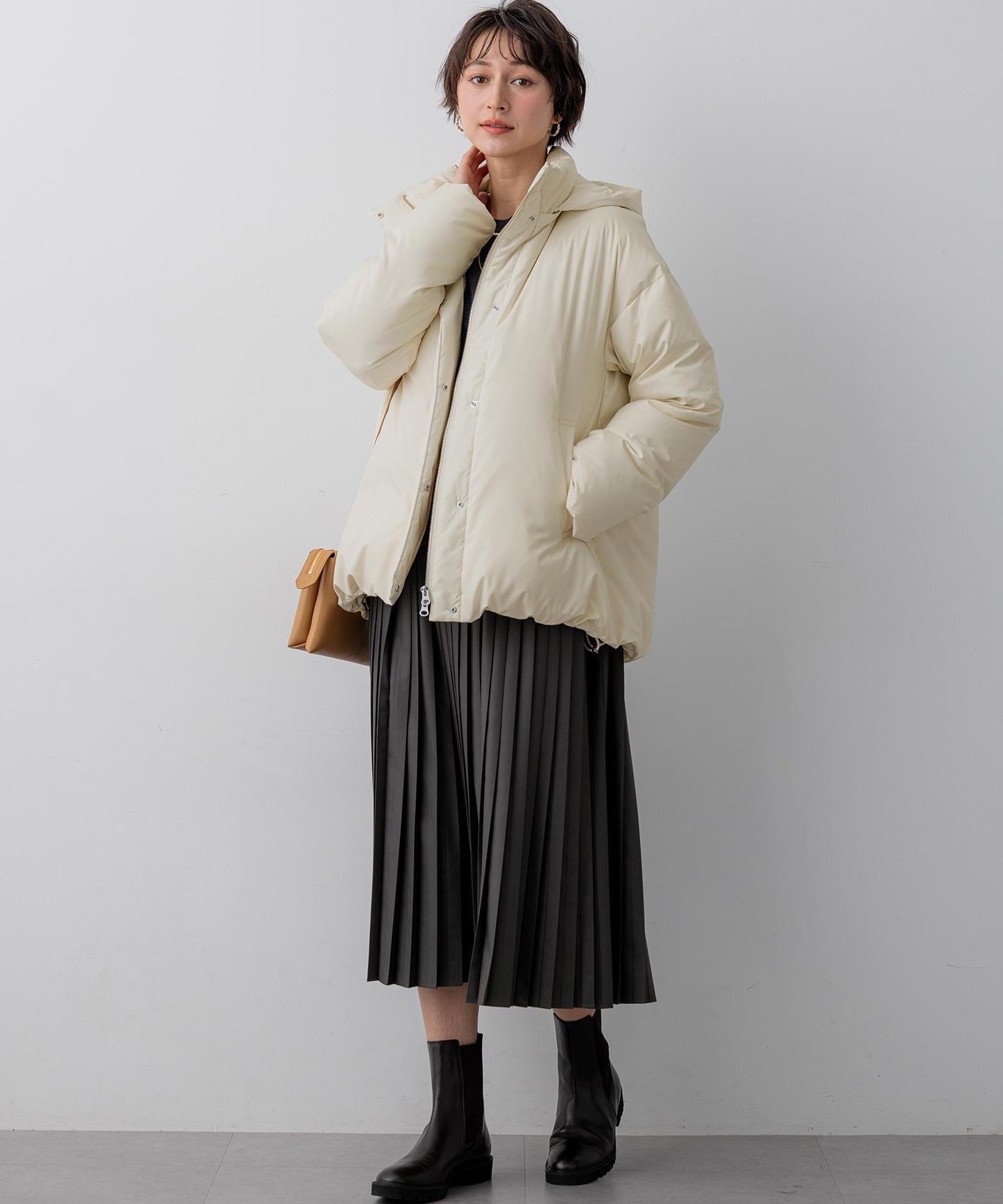 ステッチレス フーデット ダウン