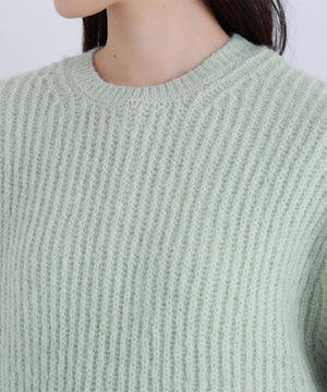 クロップドアゼフォルムニット