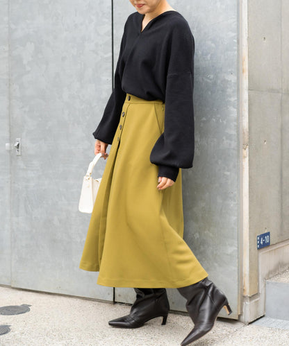 フレアボタンスカート