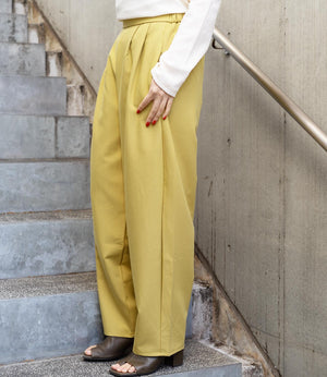 ツータックカーブパンツ