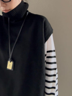タートルネックスリットベスト
