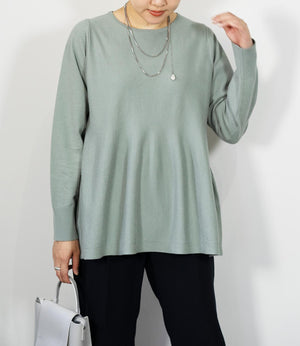 ペプラムシルエットニットプルオーバー