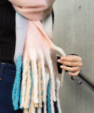 ボリュームフリンジマフラー