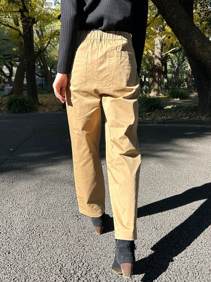 タックパンツ