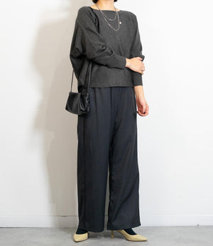 ボートネックラウンドニット