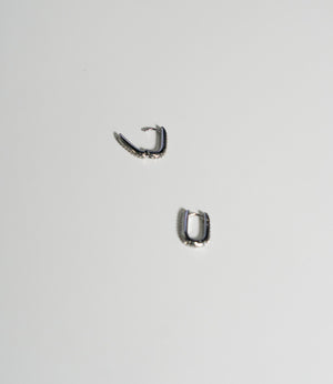 キュービックアクセントピアス