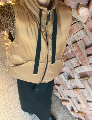 配色コードパディングベスト