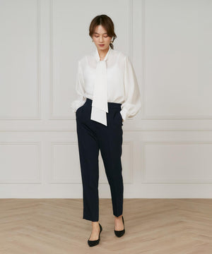 ボウタイブラウス