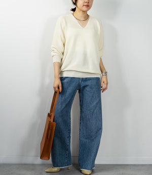 ホールガーメンVネックトニット