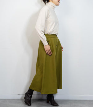 フレアボタンスカート