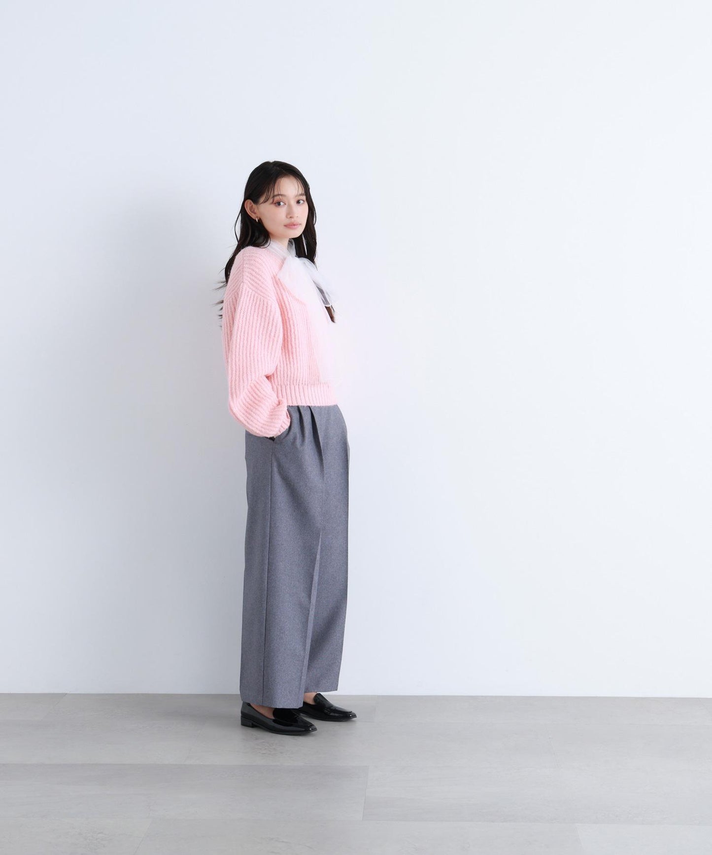 クロップドアゼフォルムニット