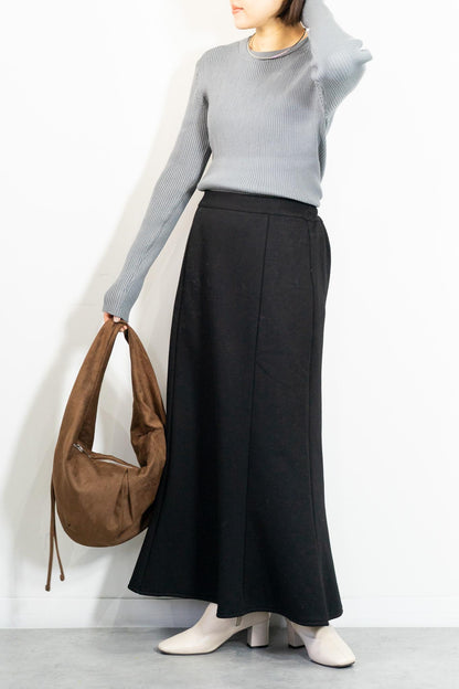 コンフォータブルスリムニット