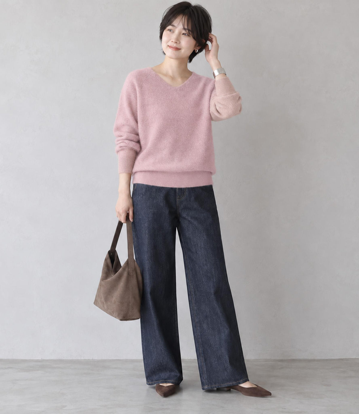 ウールカシミアホールガーメントVネックニット