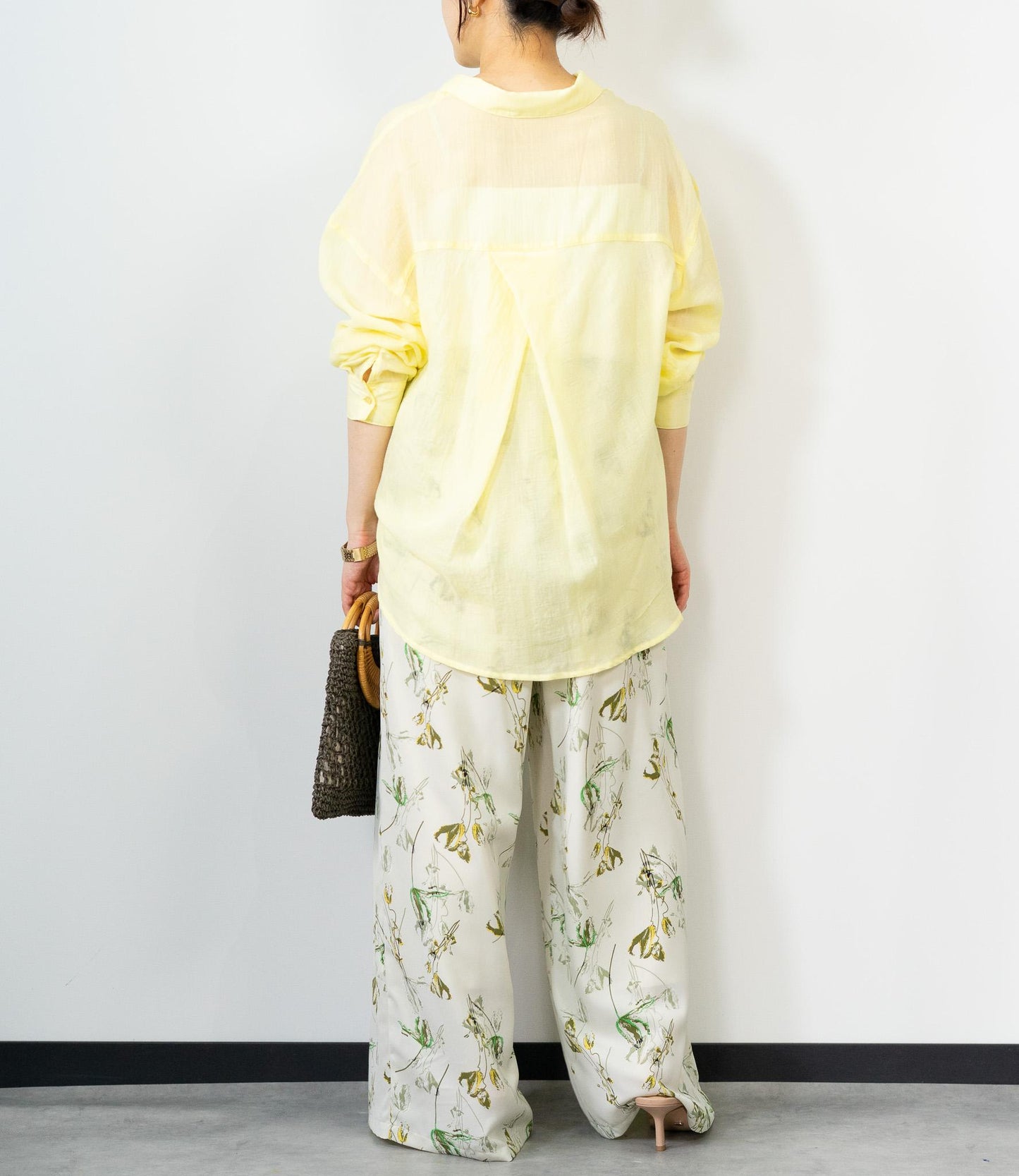 ボタニカル柄イージーパンツ