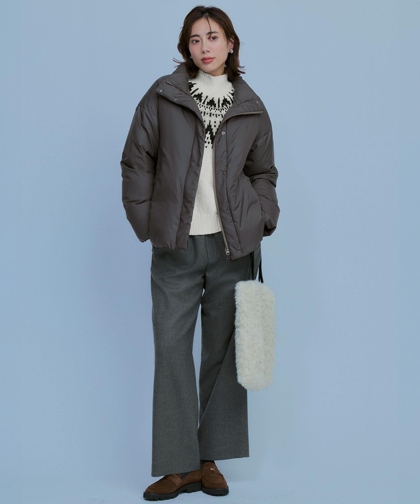 ステッチレス フーデット ダウン