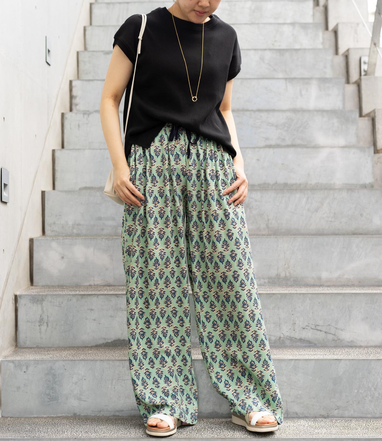 ミニリブフレンチスリーブトップス