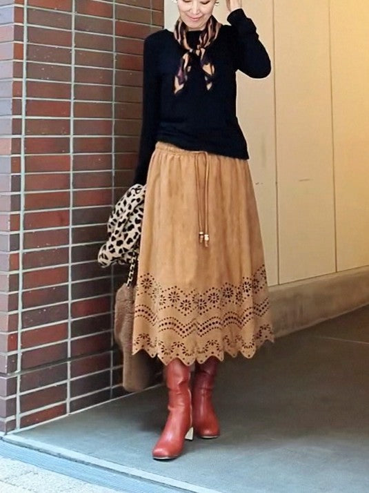 スエードパンチングスカート