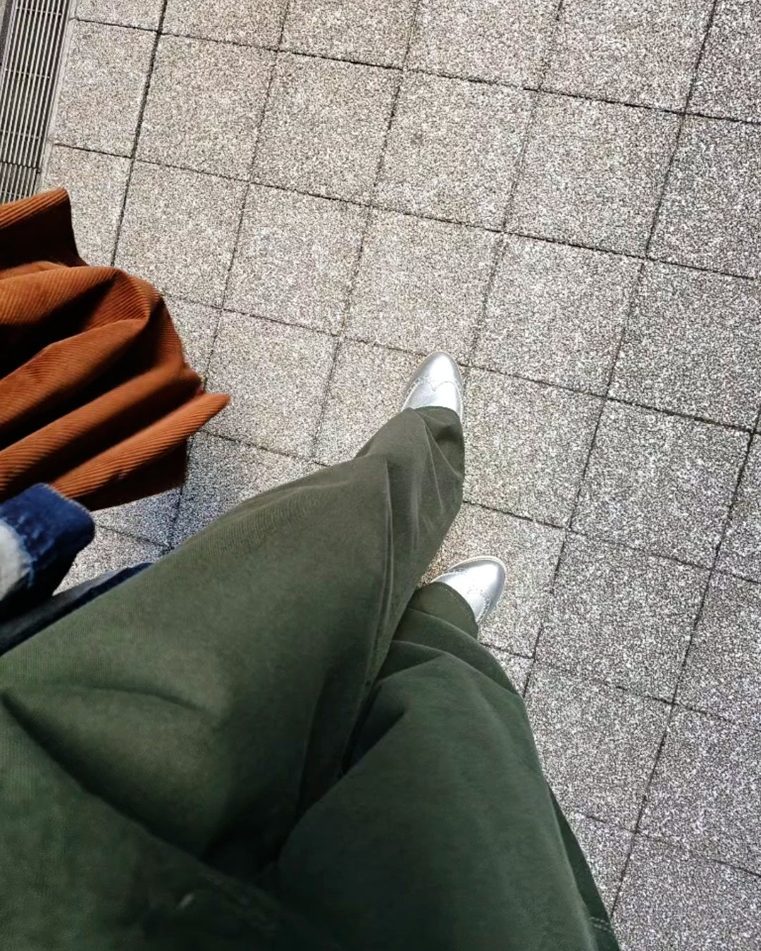 コットンカーペンターパンツ