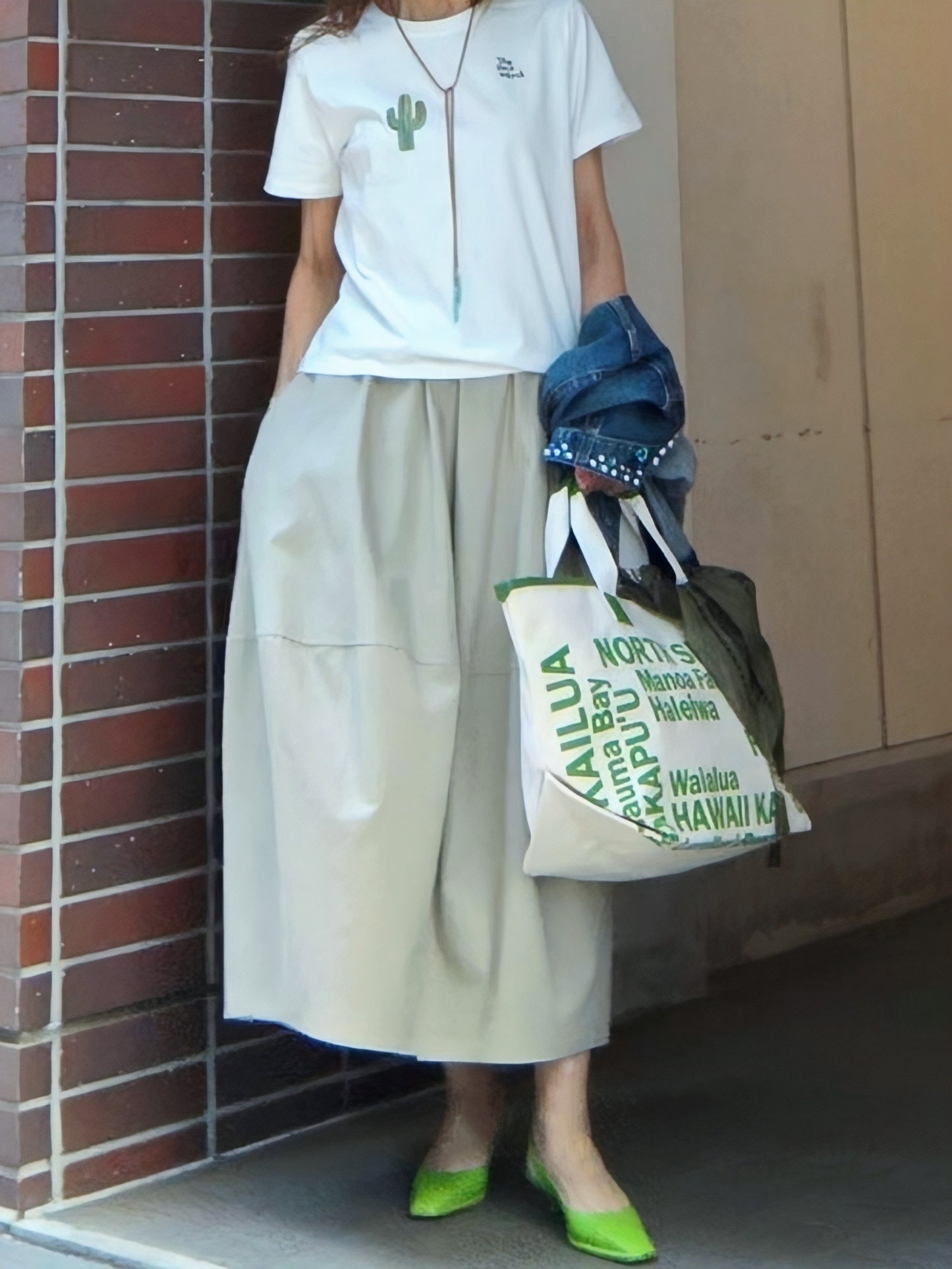 刺繍サボテンTシャツ