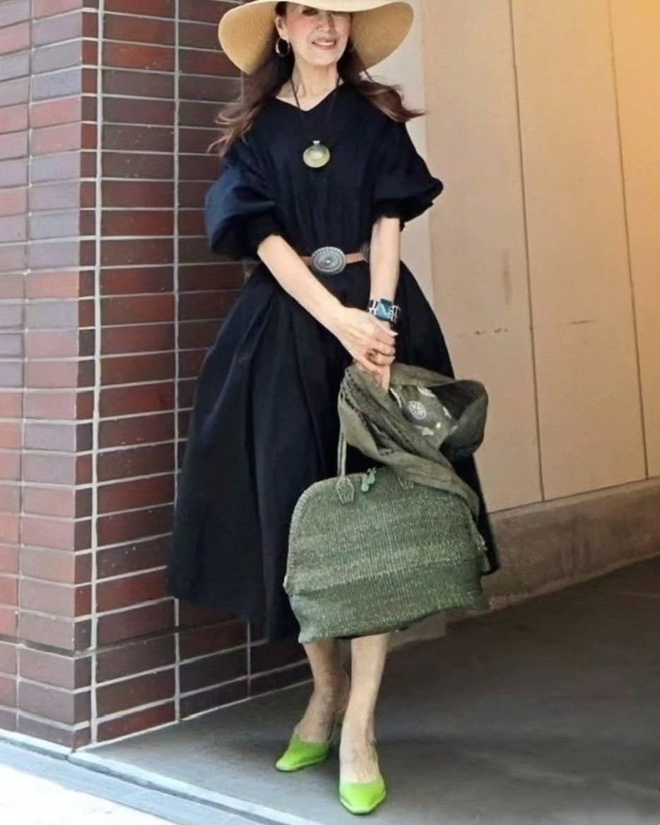 袖シャーリングVネックロングワンピース