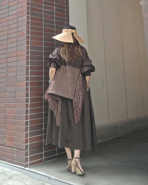 袖シャーリングVネックロングワンピース