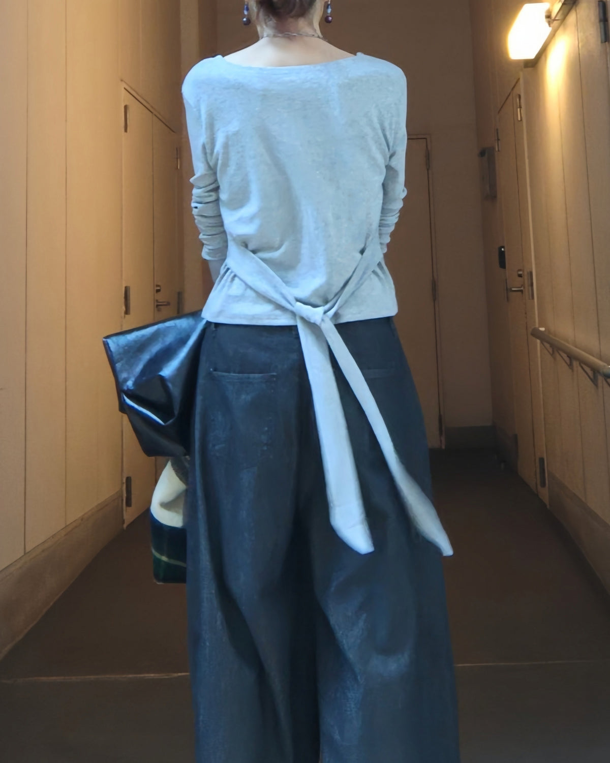 ウエストリボンシルクタッチプルオーバー