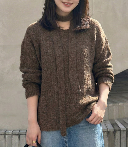 Vネックオーバースカーフニット