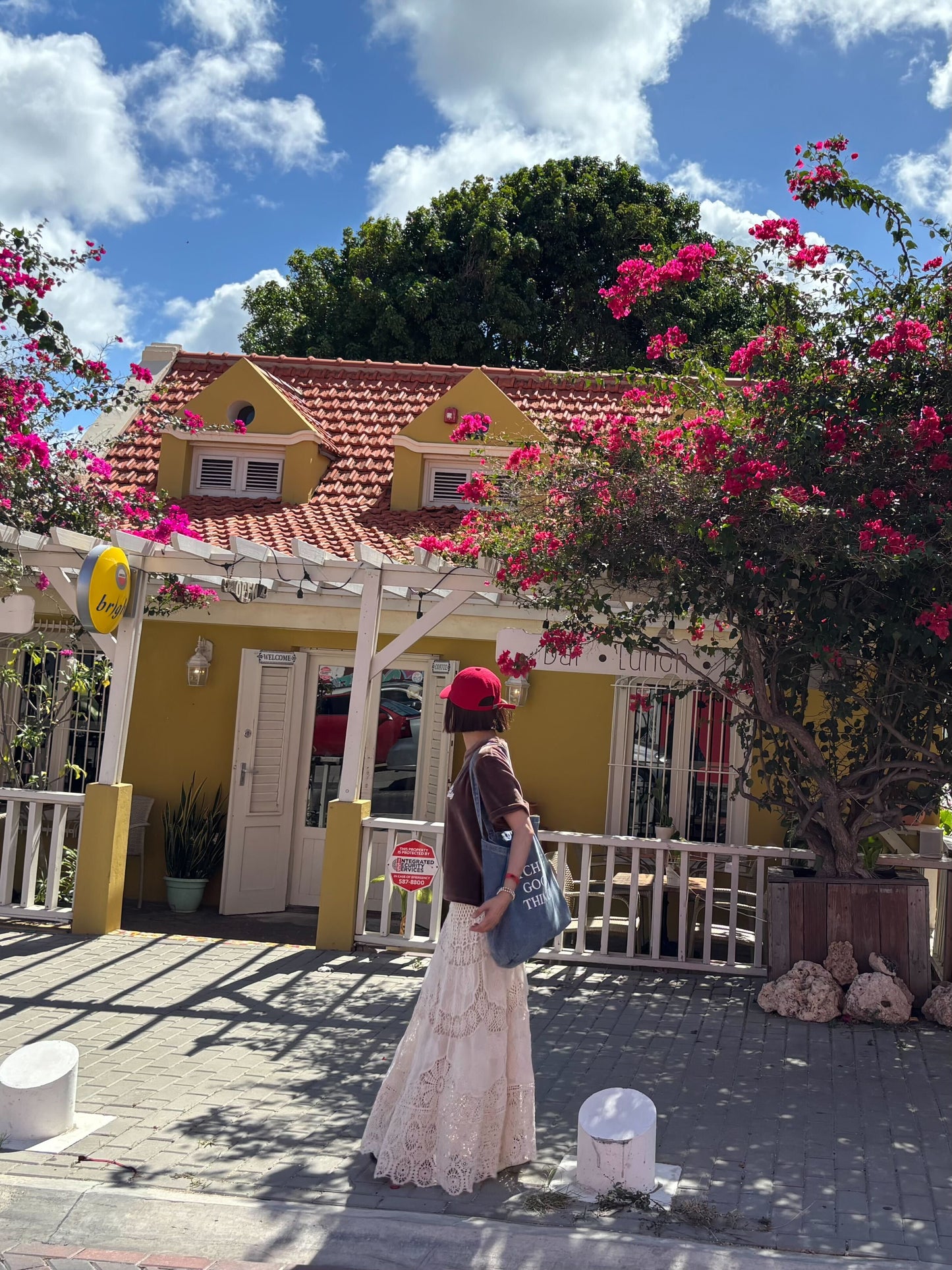 レタリング刺繍キャップ