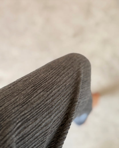 プリーツパンツ