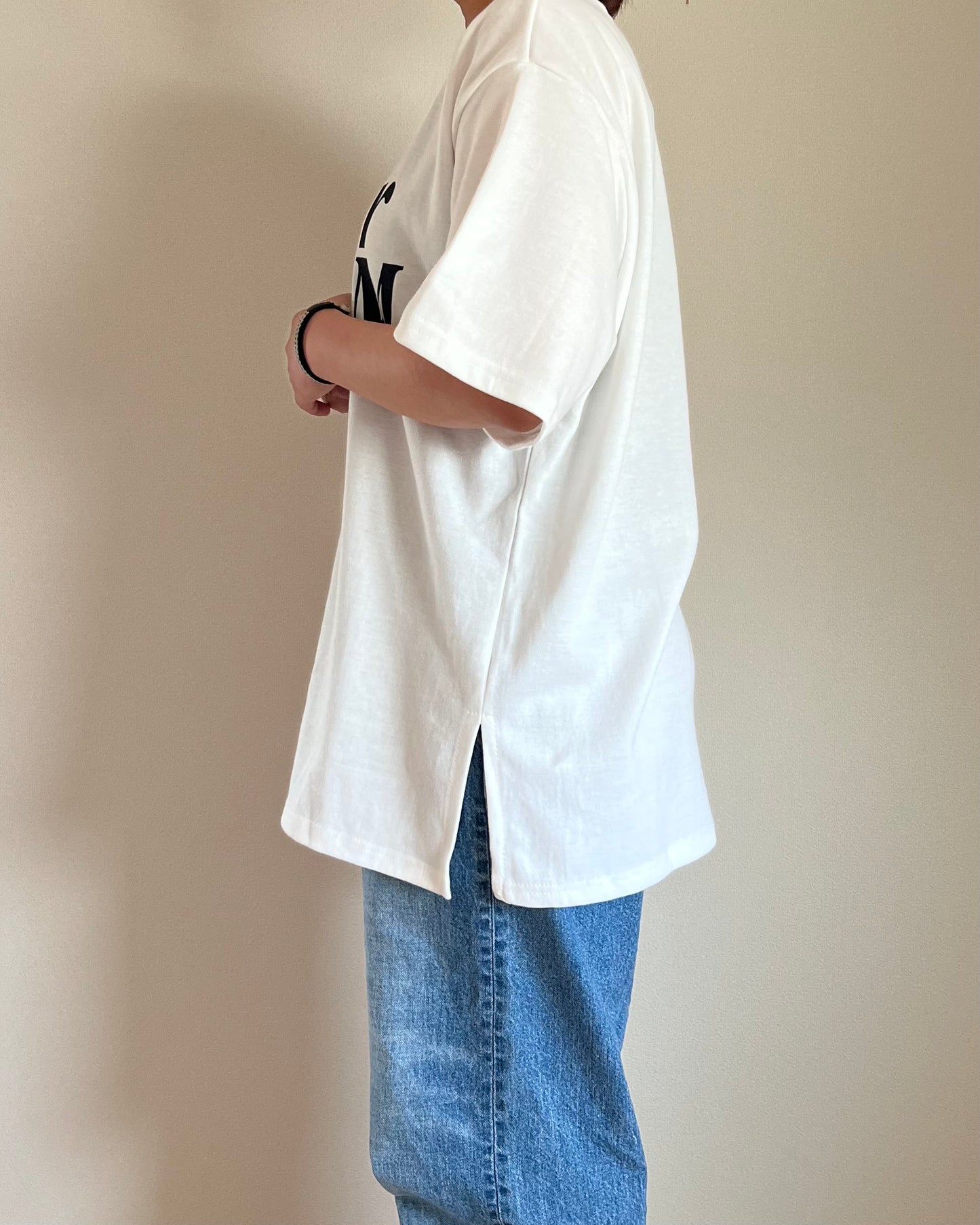 NEVER DREAM ロゴTシャツ