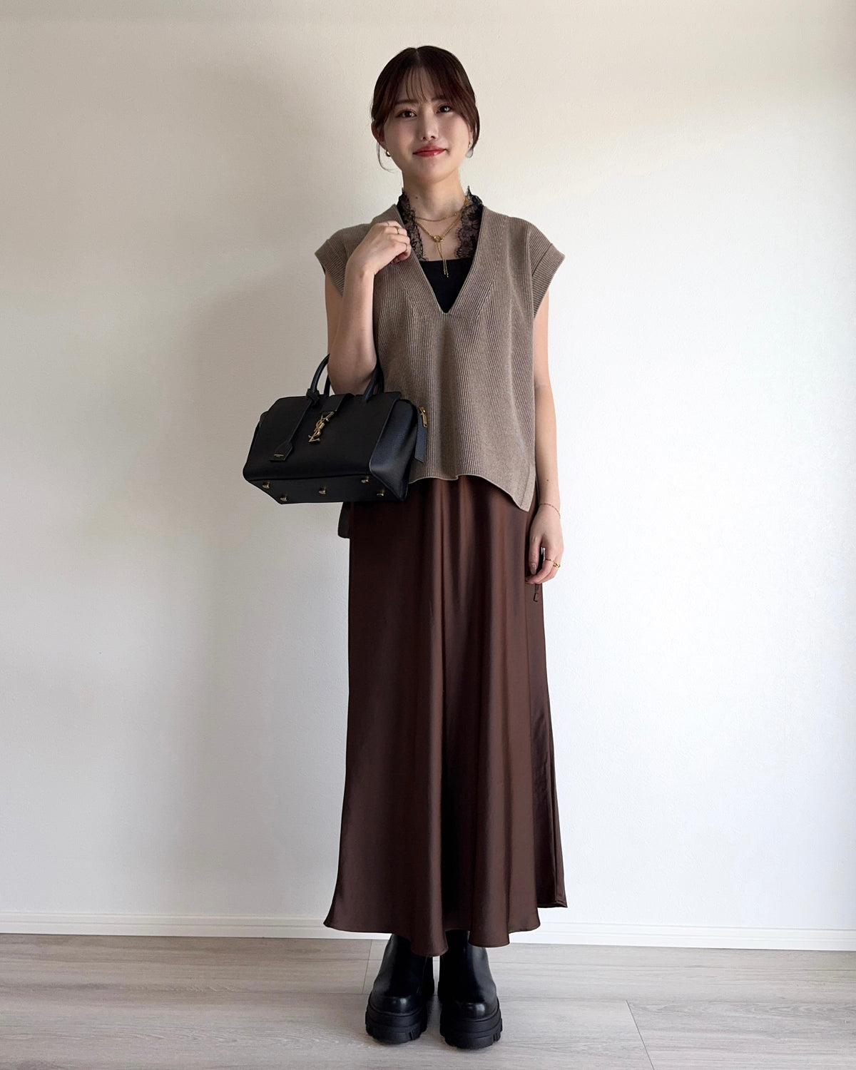 サテンフレア ロングスカート