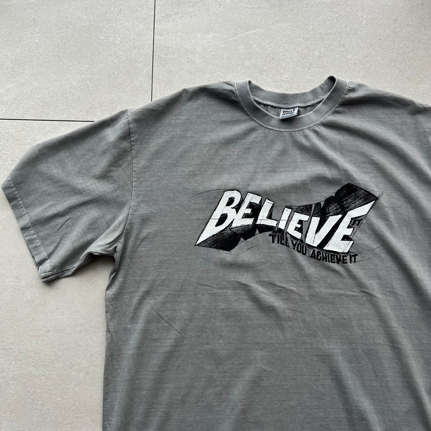 BELIEVEロゴピグメントTシャツ