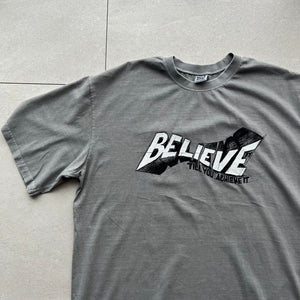 BELIEVEロゴピグメントTシャツ