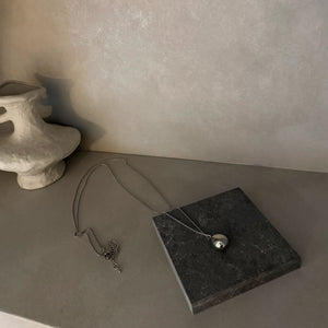 ウォータードロップ ロングネックレス