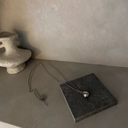 ウォータードロップ ロングネックレス