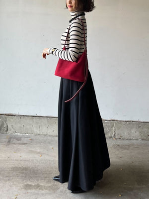 赤スエードバッグ