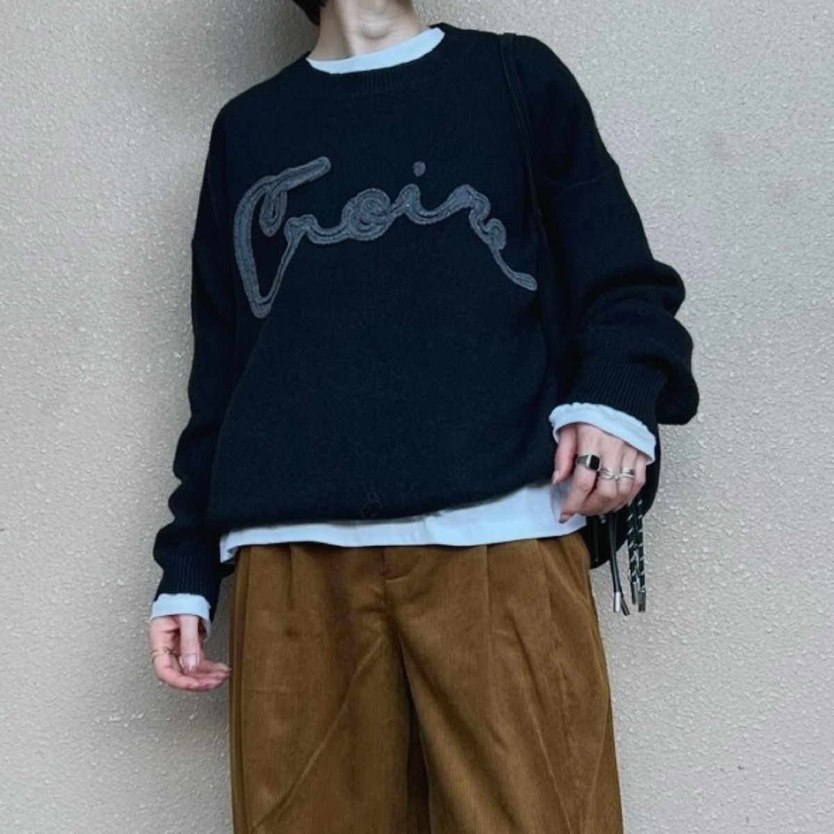 刺繍ロゴニット