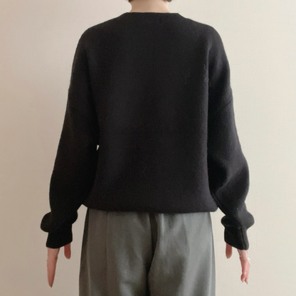 刺繍ロゴニット