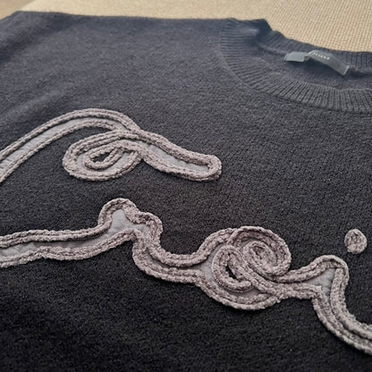 刺繍ロゴニット