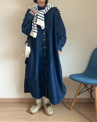 スモッキングデニムワンピース
