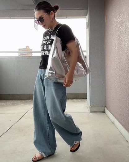 ビッグエナメルショルダーバッグ